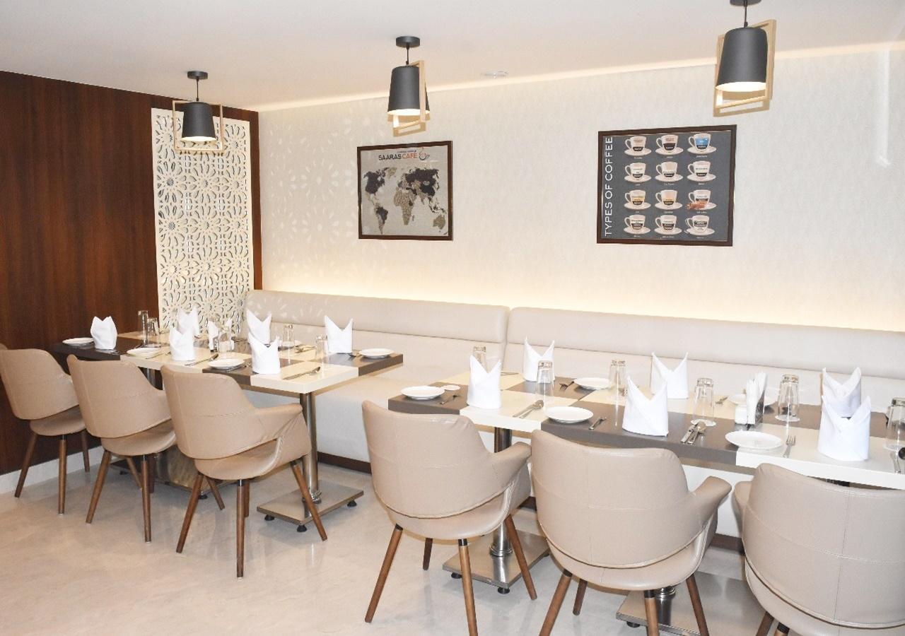 Ss Lumina Hotel Бангалор Екстериор снимка
