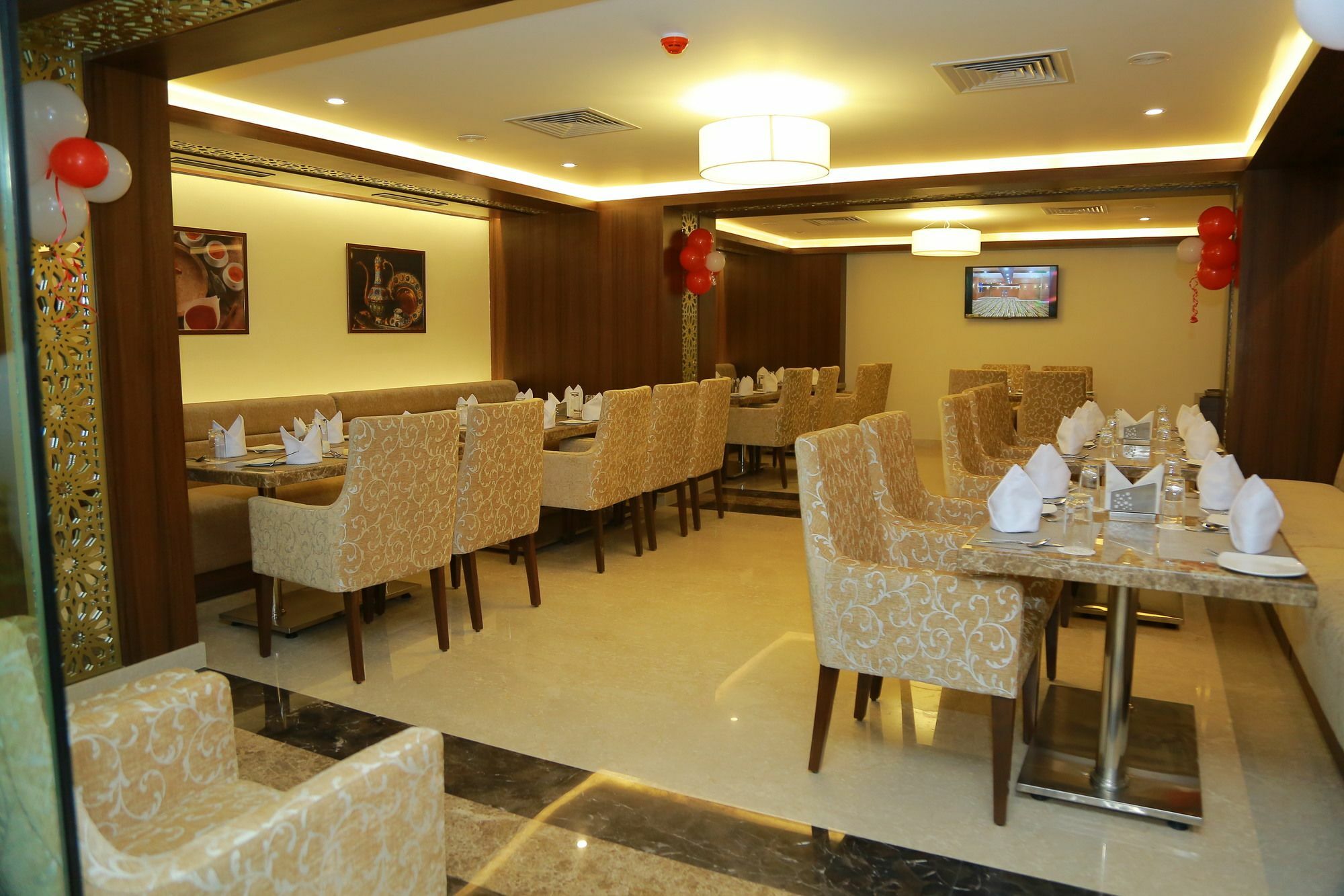 Ss Lumina Hotel Бангалор Екстериор снимка