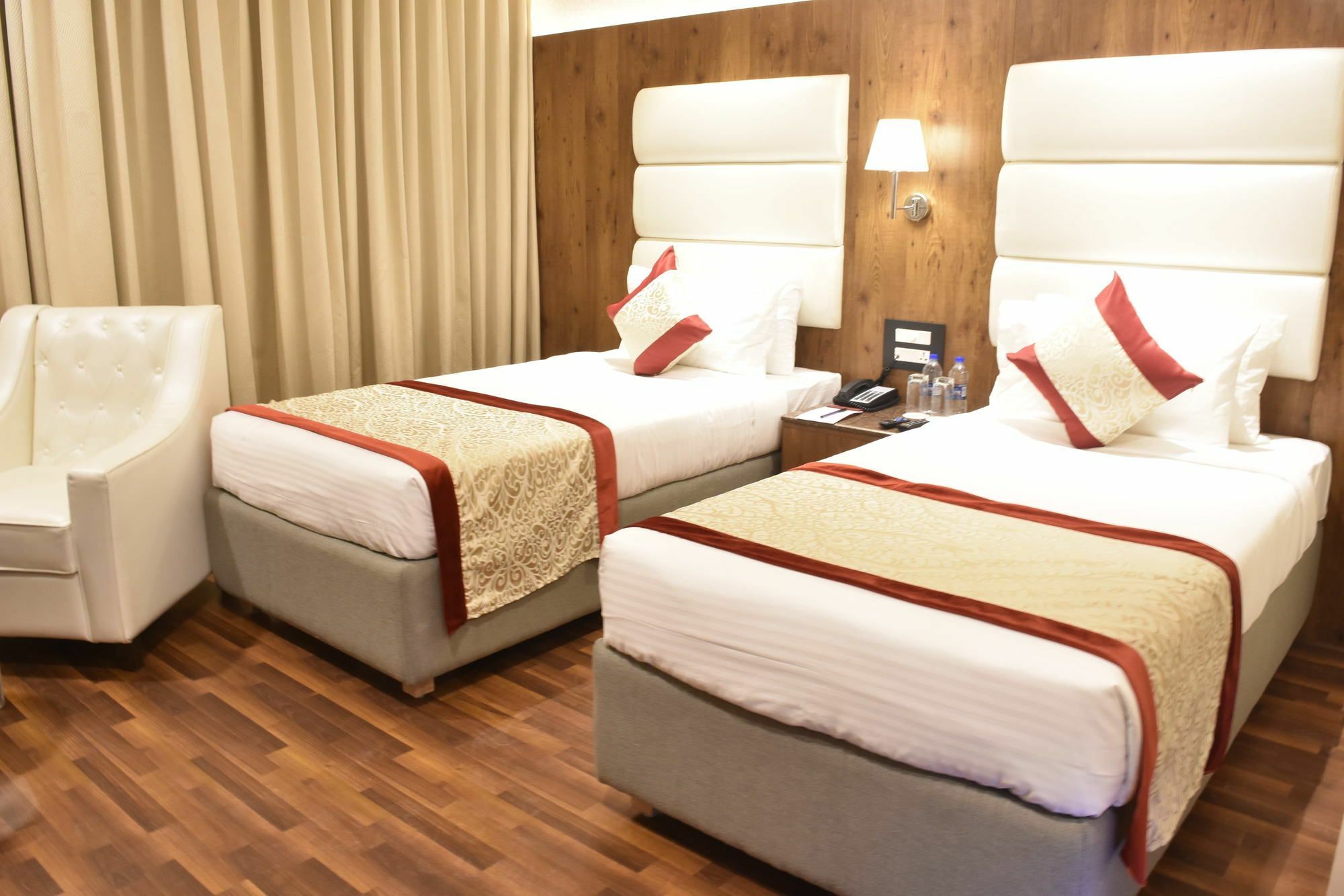 Ss Lumina Hotel Бангалор Екстериор снимка