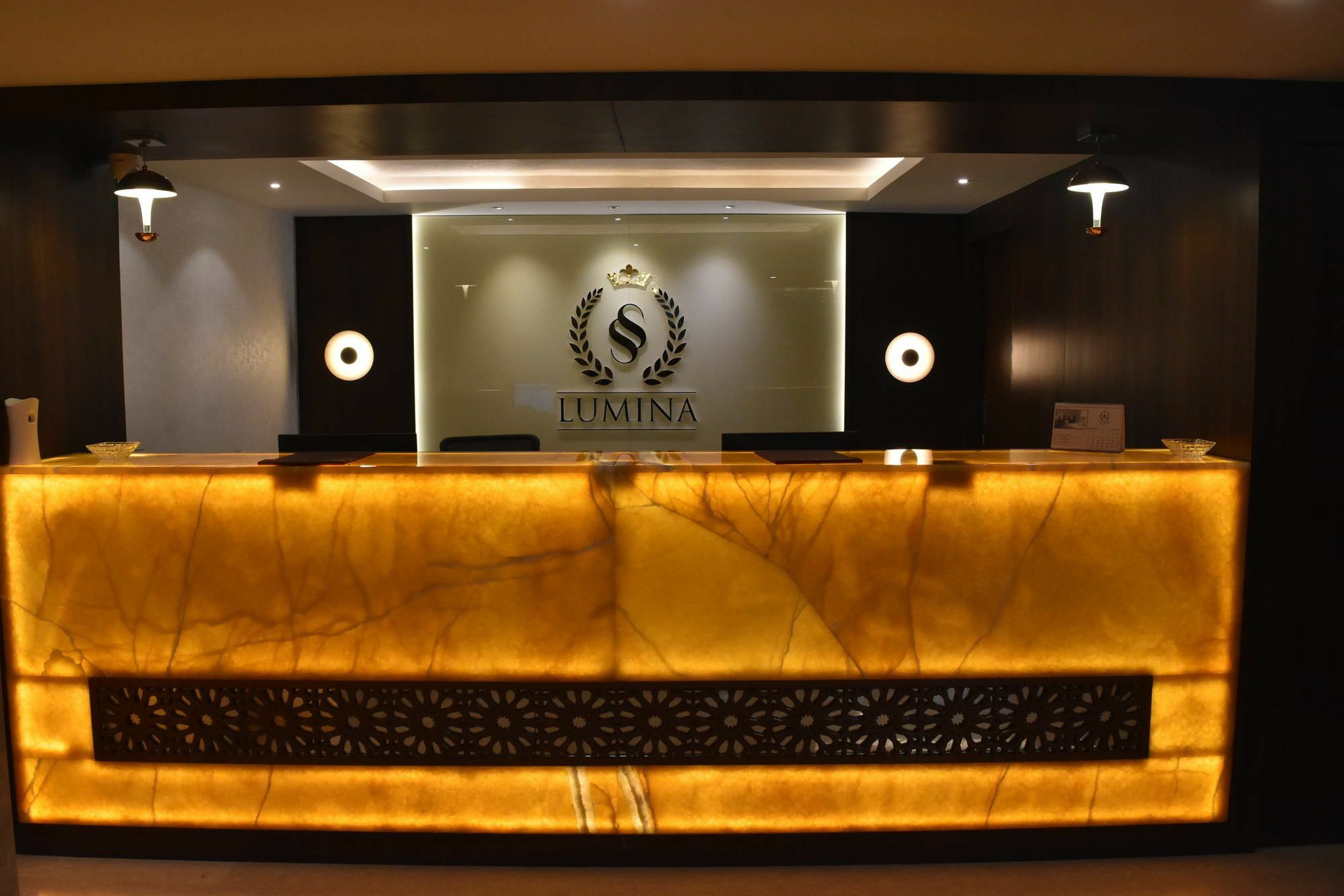 Ss Lumina Hotel Бангалор Екстериор снимка